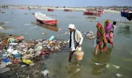 Sông Hằng đầy rác trôi nổi, vậy tại sao người Ấn Độ vẫn tắm uống ở đó mà không sao? Nhà khoa học có phát hiện mới