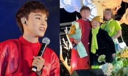 Xúc động khoảnh khắc cụ bà 85 tuổi vượt 70km đến xem Hồ Văn Cường hát