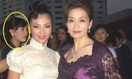 Lưu Đào 10 năm trước rất đẹp nhưng người đứng sau lại quá nổi bật và thu hút, hóa ra 2 mỹ nhân đình đám Cbiz đã ở cùng một khung hình từ lâu
