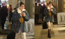 Con gái 18 tuổi của Tom Cruise đi chơi ở New York, diện váy hoa và tất lưới cá rất thoải mái, thật xinh đẹp 