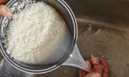 Tùy tiện đổ một nồi nước vo gạo đi tương đương với việc vứt bỏ cả đống tiền, đọc xong tôi cũng học được cách sử dụng