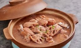 Khi hầm sườn heo, càng cho nhiều nguyên liệu thì càng cứng, nhớ '1 cho 3 không thêm' sẽ mềm và ngon