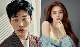 Cặp đôi diễn viên nổi tiếng Han So Hee và Ryu Jun Yeol bị lộ bằng chứng hẹn hò, phía công ty quản lý lên tiếng mập mờ