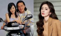 Dương Mịch năm 17 tuổi được Thành Long 49 tuổi ôm, netizen: So với hiện tại thay đổi nhiều, nhìn như có phẫu thuật thẩm mỹ 