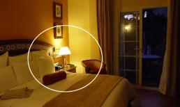 Khi ở khách sạn vào ban đêm, tại sao bạn nên bật đèn toilet nhiều nhất có thể? Đừng hỏi, hãy làm đi