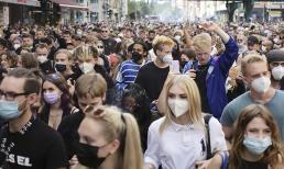 Điểm lại những quốc gia có dân số sắp vượt quá 100 triệu người, quốc gia đầu tiên là nghèo nhất và quốc gia thứ năm là giàu nhất