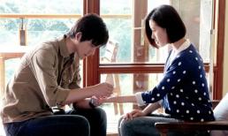 Khi một người đàn ông ở bên bạn, anh ta thường cư xử như sau, điều đó có nghĩa là anh ta coi thường bạn từ tận đáy lòng