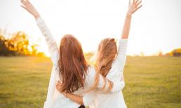 Người thông minh sẽ không nói 4 điều này trước mặt bạn bè, kẻ ngu ngốc hay nói về chúng, thảo nào chẳng ai muốn thân thiết