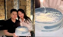 Thiếu gia Phan Thành đón sinh nhật bên vợ tiểu thư, ký hiệu trên bánh kem gây tò mò