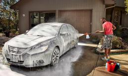Tự rửa xe có làm hỏng xe của bạn không? Kỹ thuật viên bảo trì: Cố gắng đừng để bị ướt ở 3 nơi này, sẽ thiệt thòi lớn nếu không biết sớm