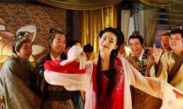 Có câu: 'Cười người nghèo chứ không cười gái điếm', thực chất nửa sau là kinh điển, quá thực tế và chưa được phổ biến rộng rãi