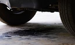 Làm thế nào để loại bỏ vết dầu xe trên mặt đất? Một vật dụng trong nhà bếp có tác dụng kỳ diệu