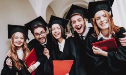 Nó là thứ tiếng của quốc gia có nhiều thương hiệu đồ xa xỉ bậc nhất, giới trẻ Việt 'mê như điếu đổ' chỉ sau tiếng Anh, tỷ lệ việc làm 100%