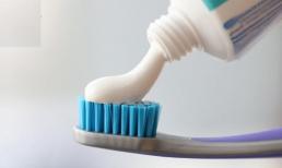 Bác sĩ nhắc nhở: 3 loại kem đánh răng có thể gây ung thư, không nên mua! Xem nhà bạn có cái nào không
