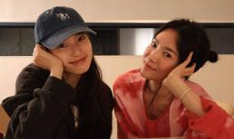 Song Hye Kyo 42 và Suzy 29: Có giống hai cô cháu khi chung một khung hình?