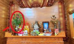 Nhà giàu thường đặt bình hoa phía nào của bàn thờ? Nghe xong nhất định bạn sẽ muốn học theo