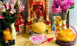 Có hai thứ đặt lên bàn thờ Thần Tài giúp hút lộc đắt hàng, tiền đầy ắp túi