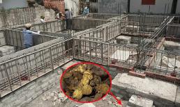 Tại sao khi đào móng nhà lại vứt tiền và chôn vàng xuống dưới?