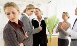 Những kẻ thích hãm hại người khác đa phần có 3 đặc điểm này, nhìn một cái là biết!