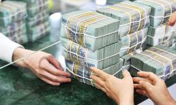 Nhiều nhân viên ngân hàng không gửi tiết kiệm vào chính nơi họ làm việc, lý do là gì?