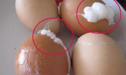 Tại sao trứng luộc lại bị nứt vỏ và phòi lòng trắng? Chỉ bạn một mẹo để trứng luộc nguyên vẹn và mềm thơm