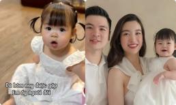 Con gái Hoa hậu Đỗ Mỹ Linh được khen vì một chi tiết y hệt chồng doanh nhân