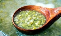 Khi nấu chè đậu xanh, đậu đen, khi nào thì cho đường vào? Nhiều người làm sai, chẳng trách đậu xanh sượng cứng