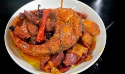 Cá trắm kho: Lưu ngay bí quyết này để thành phẩm săn chắc, hết sạch mùi tanh 