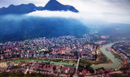 Tỉnh Hà Tuyên được tách ra thành hai tỉnh nào? 