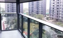 Vì sao ngày càng nhiều người lựa chọn không đóng kín ban công? Hãy xem làm gì để thực sự phù hợp?