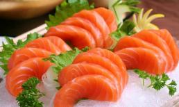 Cá hồi tại sao lại ăn sống? Không thể nấu chín được à?