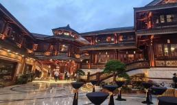 Khám phá cơ ngơi mới bằng gỗ tráng lệ như cung điện của 'Sếp em Mailisa' tọa lạc tại Q.12, TP.HCM