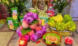 Bàn thờ Thần Tài có một bát nước thả hoa để làm gì? 