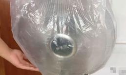 Quạt điện dù có bẩn hay tối màu đến đâu, hãy cho vào túi nhựa là sẽ sạch như mới ngay mà không cần tháo rời