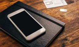 Khi đặt điện thoại di động ban đầu lên bàn, nó được đặt với màn hình hướng lên hay hướng xuống? Hãy xem bạn đã làm gì sai? Đừng coi trọng nó 