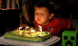 Dù điều kiện gia đình có khó khăn đến đâu, bạn vẫn phải tổ chức con ba ngày “sinh nhật”. Khi lớn lên, chúng sẽ có nhiều hứa hẹn hơn