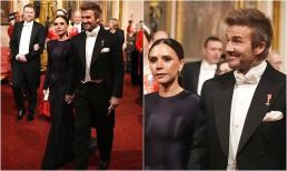 David Beckham đưa tay động viên vợ Victoria khi cô tỏ ra lo lắng tại bữa tiệc xa hoa của hoàng gia
