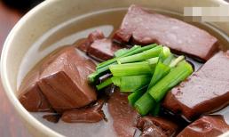 Ăn tiết lợn thường xuyên có lợi ích gì cho cơ thể? Chuyên gia dinh dưỡng nói sự thật, có thể bạn không nghĩ tới 