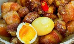 Cách làm thịt kho tàu không cần nước màu vẫn vàng óng, ngon mềm