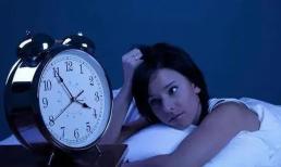Tại sao bạn lại nói nửa đêm không xem giờ, không uống nước? 