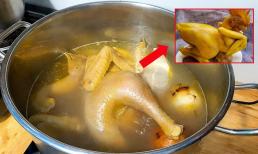 Luộc thịt gà thắp hương nên dùng nước lạnh hay nước sôi?