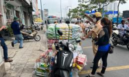 Mức phạt cao nhất với lỗi chở hàng cồng kềnh trên xe máy năm 2025 là bao nhiêu? Sát Tết có vội cũng đừng vi phạm