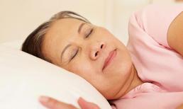 Luôn thức dậy vào 3, 4 giờ sáng có thể cảnh báo 4 căn bệnh nguy hiểm 