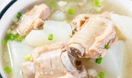 Khi hầm sườn, có người chần sơ qua, có người hầm trực tiếp. Đầu bếp nói: Cả hai đều sai, tôi sẽ chỉ cho bạn cách đúng!