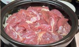 Sử dụng tinh bột và lòng trắng trứng ướp thịt bò bắp là sai, đầu bếp đã dạy một mẹo, thịt bò mềm hơn đậu phụ