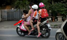 Từ nay, phụ huynh chở con trên xe máy mắc lỗi này có thể bị phạt 10 triệu đồng, tước bằng lái 12 tháng