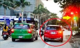Từ 2025, ô tô dừng đèn đỏ nếu phạm lỗi này có thể bị phạt tới 22 triệu đồng