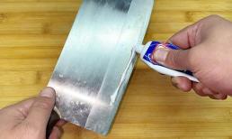 Việc bôi kem đánh răng lên dao nhà bếp có tác dụng mạnh mẽ. Nó giải quyết được một vấn đề lớn trong gia đình và tăng thêm kiến ​​thức cho bạn