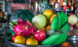 Khi cúng tổ tiên, “năm loại quả không được đặt trên bàn cúng”. Điều đó là bất kính với thần linh khi cúng bái
