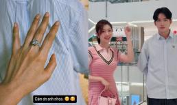 Thúy Ngân khoe nhẫn trên tay úp mở việc 'hoa đã có chủ', ngọt ngào gửi lời cảm ơn đến nửa kia